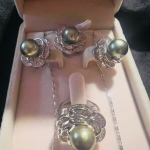 Elegant 10mm authentic south sea pearls set with micron setting
